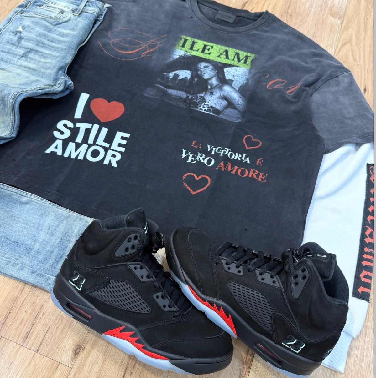Original photo detailing full outfit and black red high-top shoes